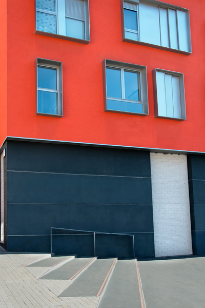 Residential building in Badalona (Barcelona). External wall insulation systems and facade systems.